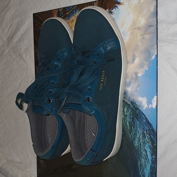 Ted Baker sneaker size 9 - Picture 5 of 7